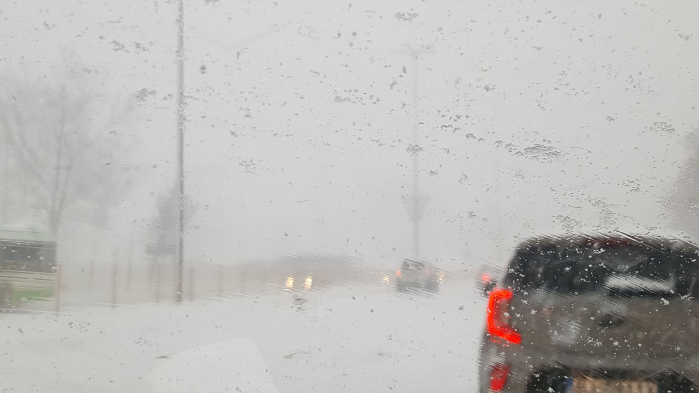 Totalny paraliż miasta. Białystok zasypany śniegiem 15.01.2019