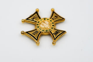 Order Virtuti Militari na ukraińskim portalu aukcyjnym. Polska dyplomacja interweniuje