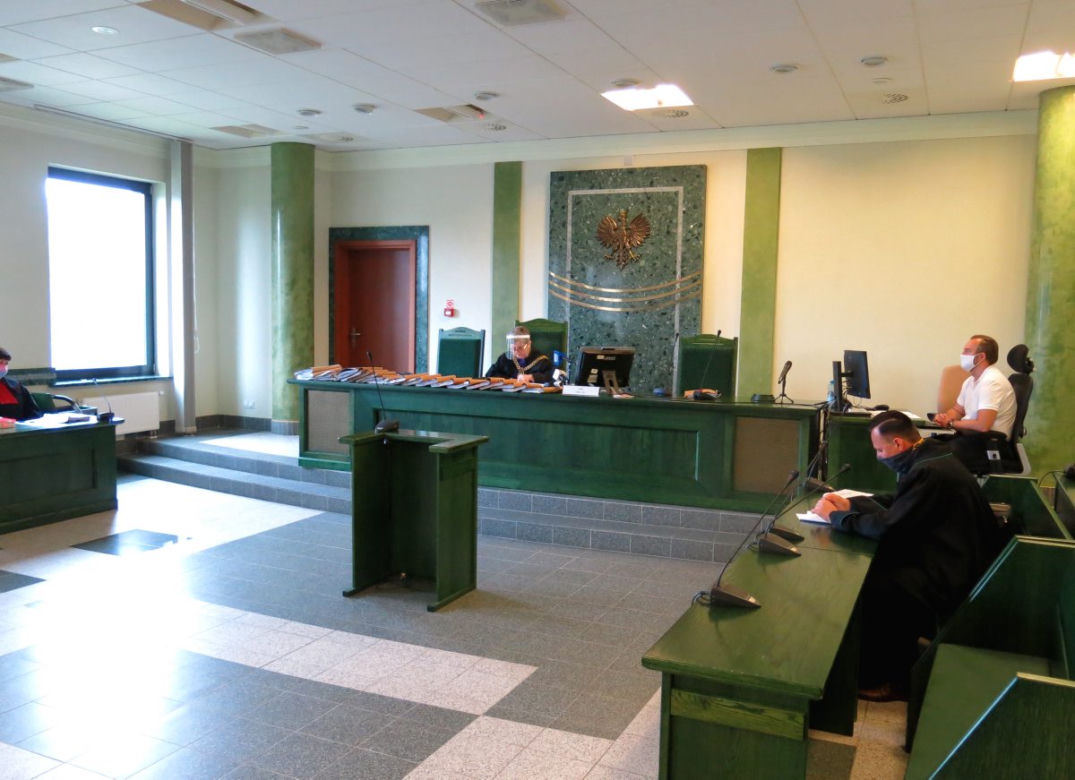 Białystok. Porwał żonę i córeczkę, nie przyznaje się do winy. Ruszył proces