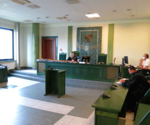Białystok. Porwał żonę i córeczkę, nie przyznaje się do winy. Ruszył proces