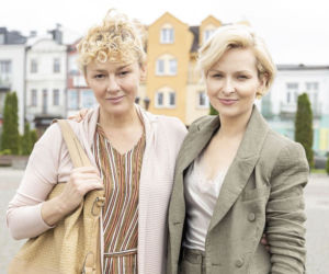 Kowalscy kontra Kowalscy, odcinek 5, Anna (Marieta Żukowska), Jadzia (Katarzyna Kwiatkowska)