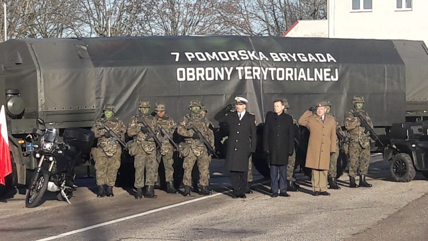 Słupsk. Mariusz Błaszczak na zaprzysiężeniu nowych Terytorialsów 