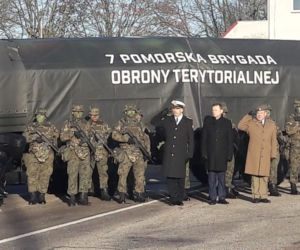 Słupsk. Mariusz Błaszczak na zaprzysiężeniu nowych Terytorialsów 