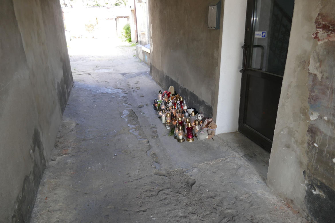 Skatowany i przypalany 6-letni Maksio umierał w męczarniach. „Zamiast domu urządzono mu salę tortur”