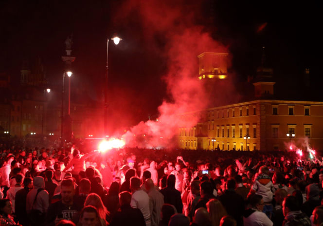 Kibice Legii Warszawa świętujący mistrzostwo Polski