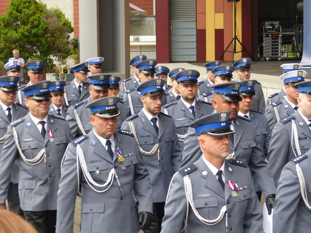 Awanse i odznaczenia
