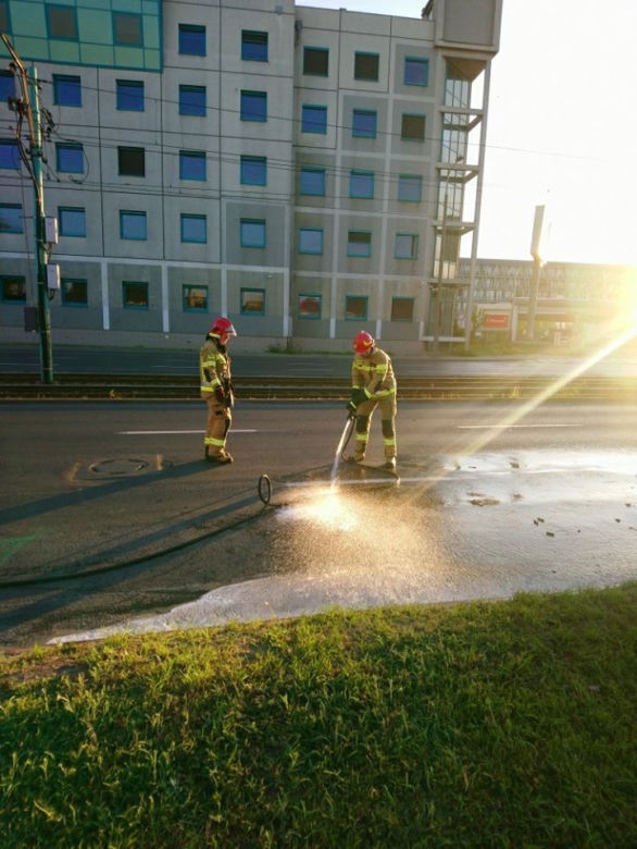 Hulajnoga elektryczna wybuchła przy ruchliwej ulicy w Poznaniu