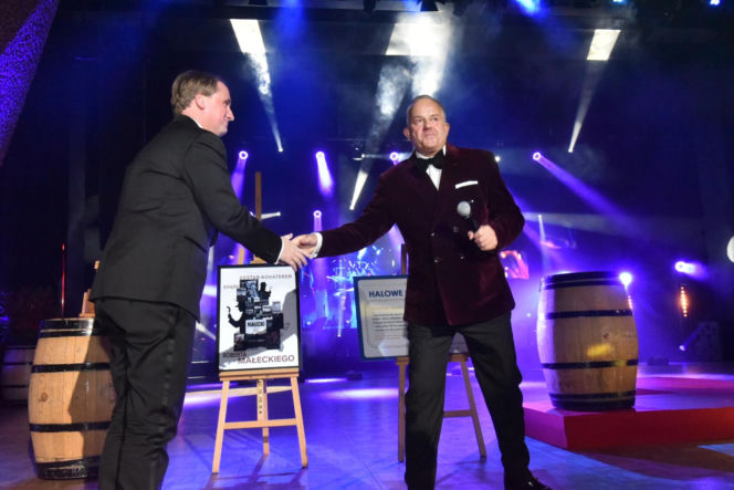 XIV Marszałkowski Bal Dobroczynny w CKK Jordanki. Koncert Kuby Badacha i licytacje