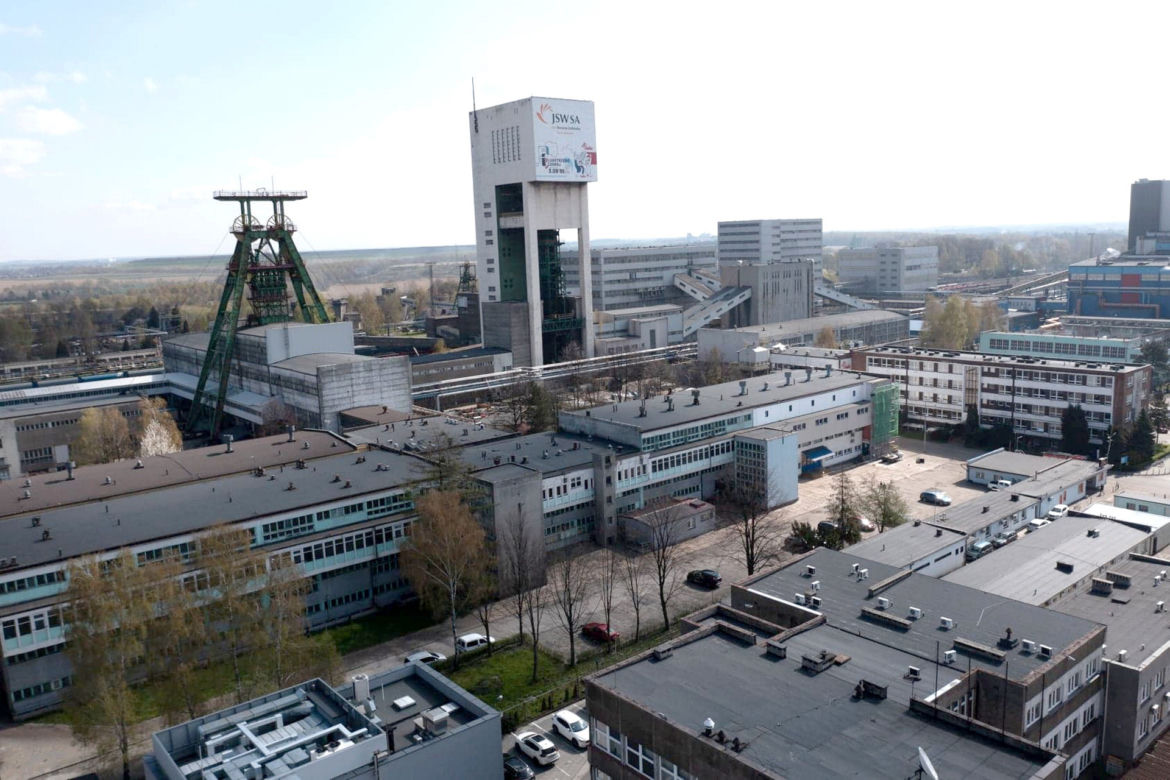 Wstrząs w kopalni Zofiówka. Ratownicy szukają górników