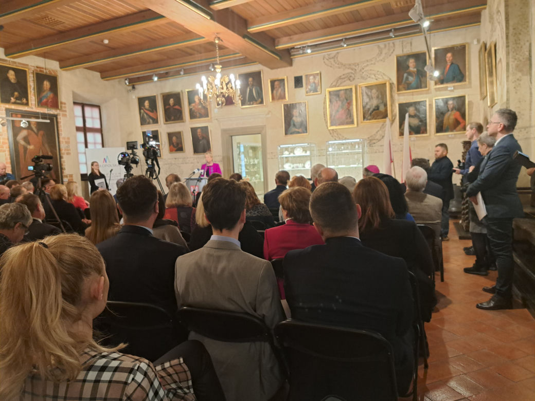 Szkło i porcelana Sanguszków w Muzeum Okręgowym w Tarnowie