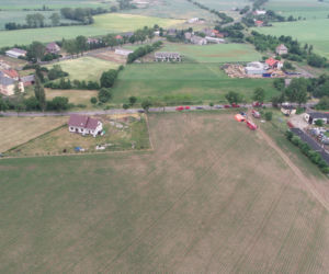 Gigantyczny pożar składowiska odpadów w miejscowości Wszedzień postawił na nogi straż pożarną z regionu