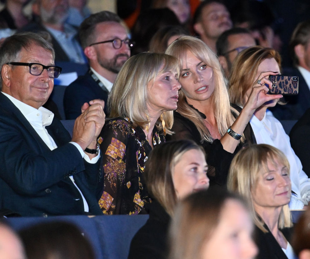 Agnieszka Woźniak-Starak na pokazie filmu zmarłego męża