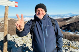 Paweł Kowal narzekał na zimno w Warszawie. Dzień później zdobywał szczyt na Sycylii! [ZDJĘCIA]