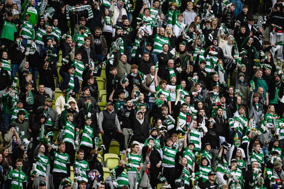 Lechia Gdańsk - Raków Częstochowa; Zdjęcia kibiców z meczu 30. kolejki PKO BP Ekstraklasy