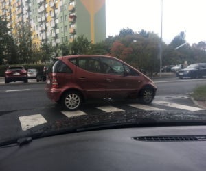 Mistrzowie parkowania w Toruniu - gdzie jest granica ich wyobraźni?