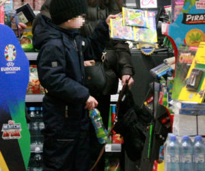 Marta Kaczyńska z synem na spacerze