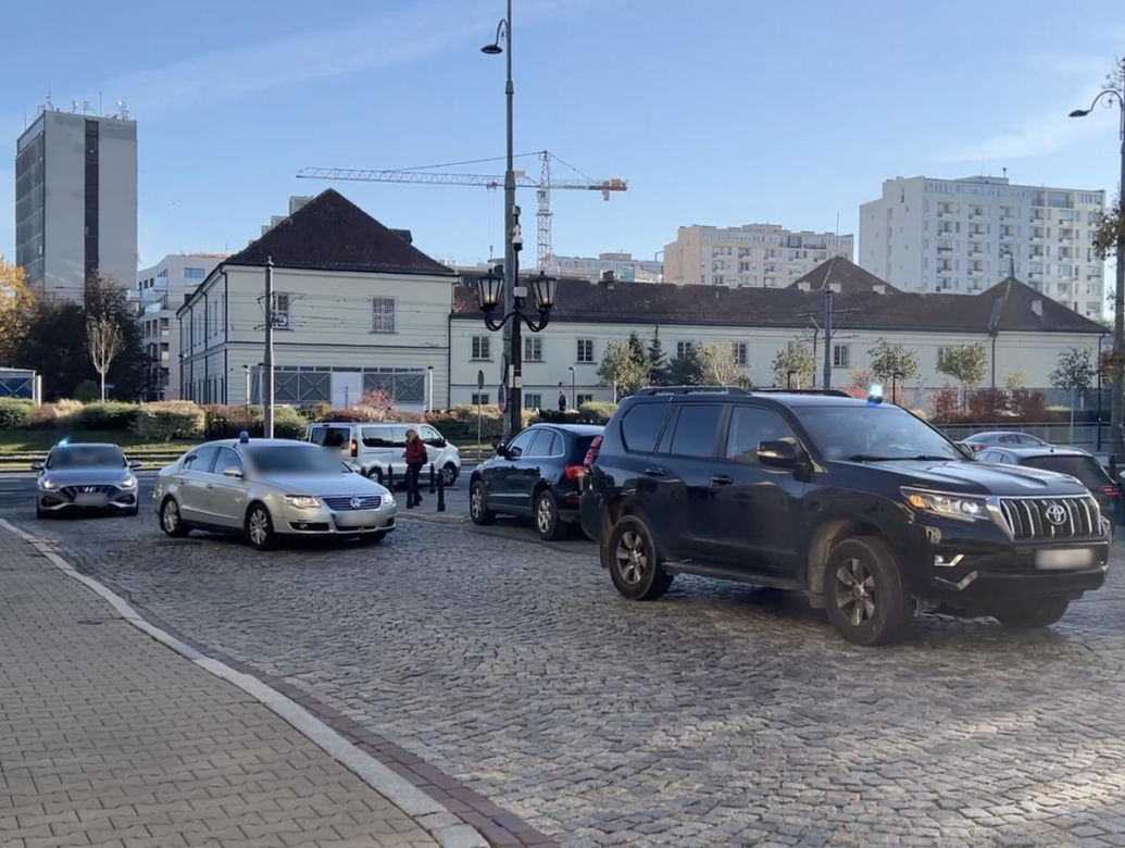 Policja zatrzymała podejrzanego o atak na biuro PO