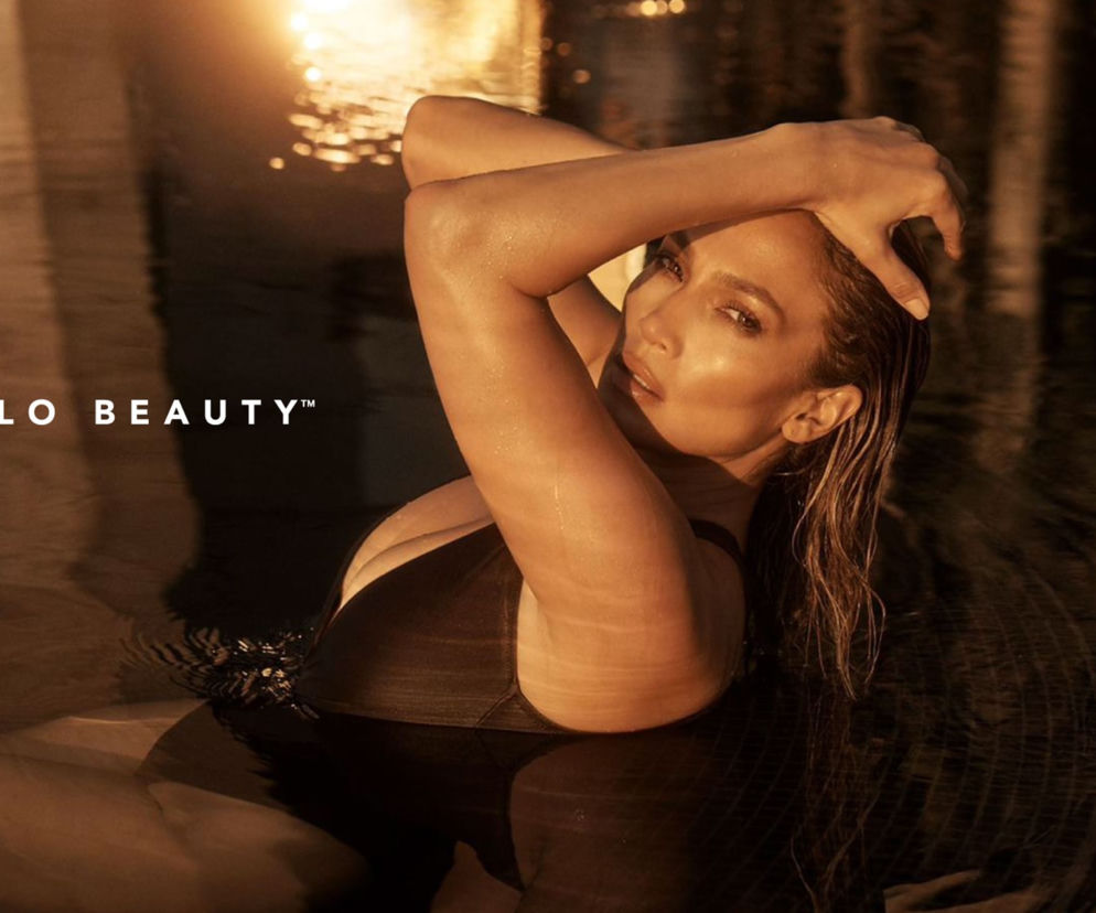 Jennifer Lopez nago! Ma 51 lat i wygląda jak bogini 