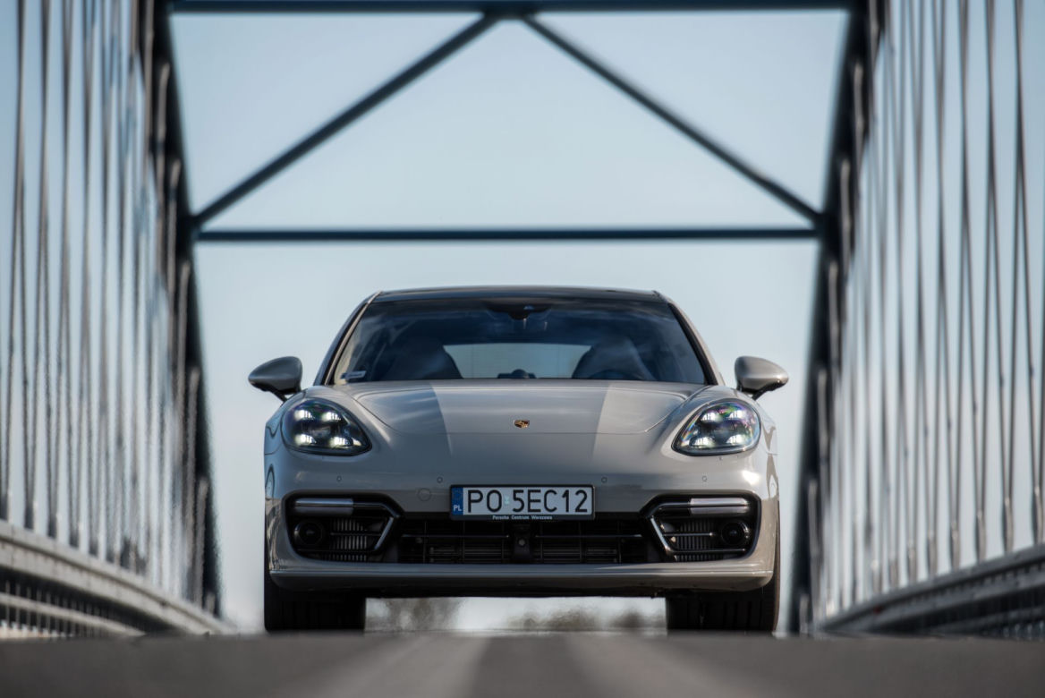 Porsche Panamera Turbo Sport Turismo 4.0 V8 550 KM