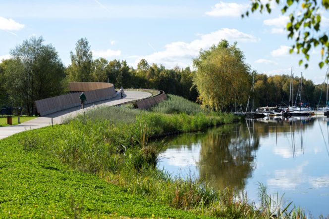 Przystań żeglarska w Tychach nad jeziorem Paprocany