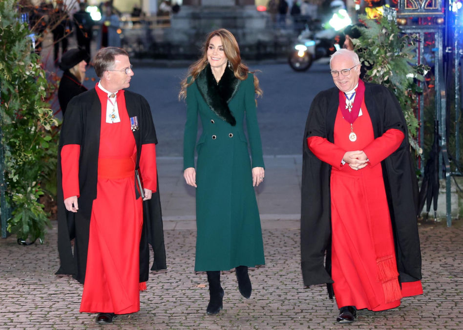 Kate i William z dziećmi na świątecznym koncercie