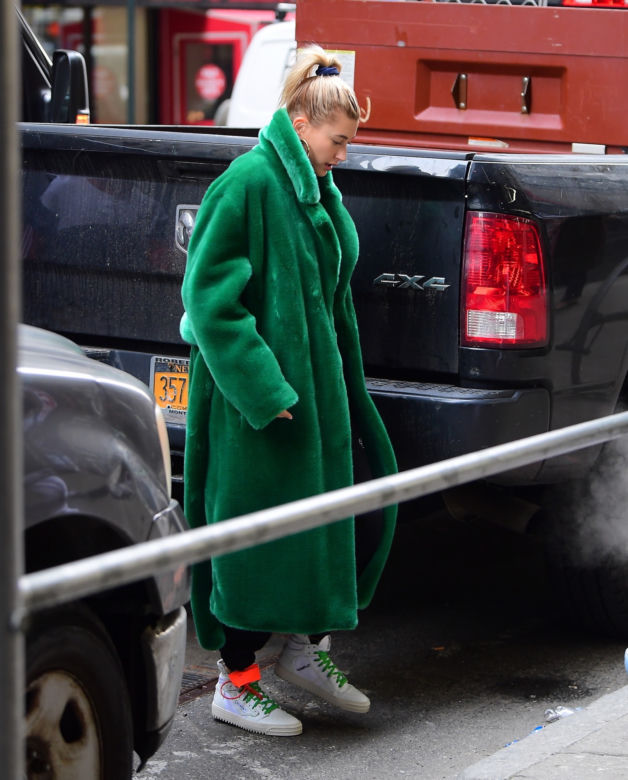 Hailey Bieber