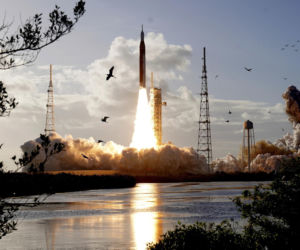 Chwile grozy kosmonautów lecących w stronę Księżyca! Dostali niepokojącą wiadomość