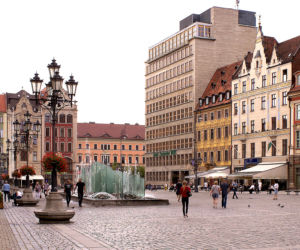 W sylwestra we Wrocławiu nad fontanną na rynku będzie lewitująca scena!