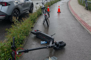 Czołowe zderzenie hulajnogi z rowerem w Starachowicach