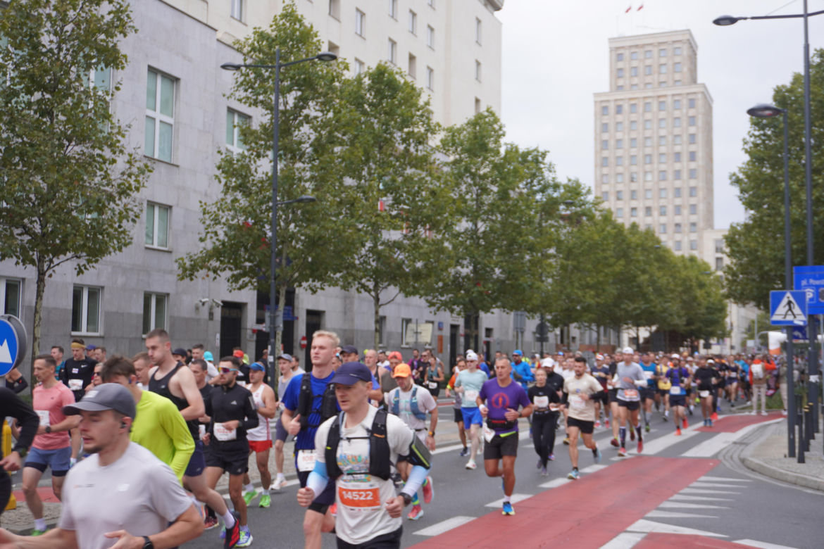 Uczestnicy Maratonu Warszawskiego 2025
