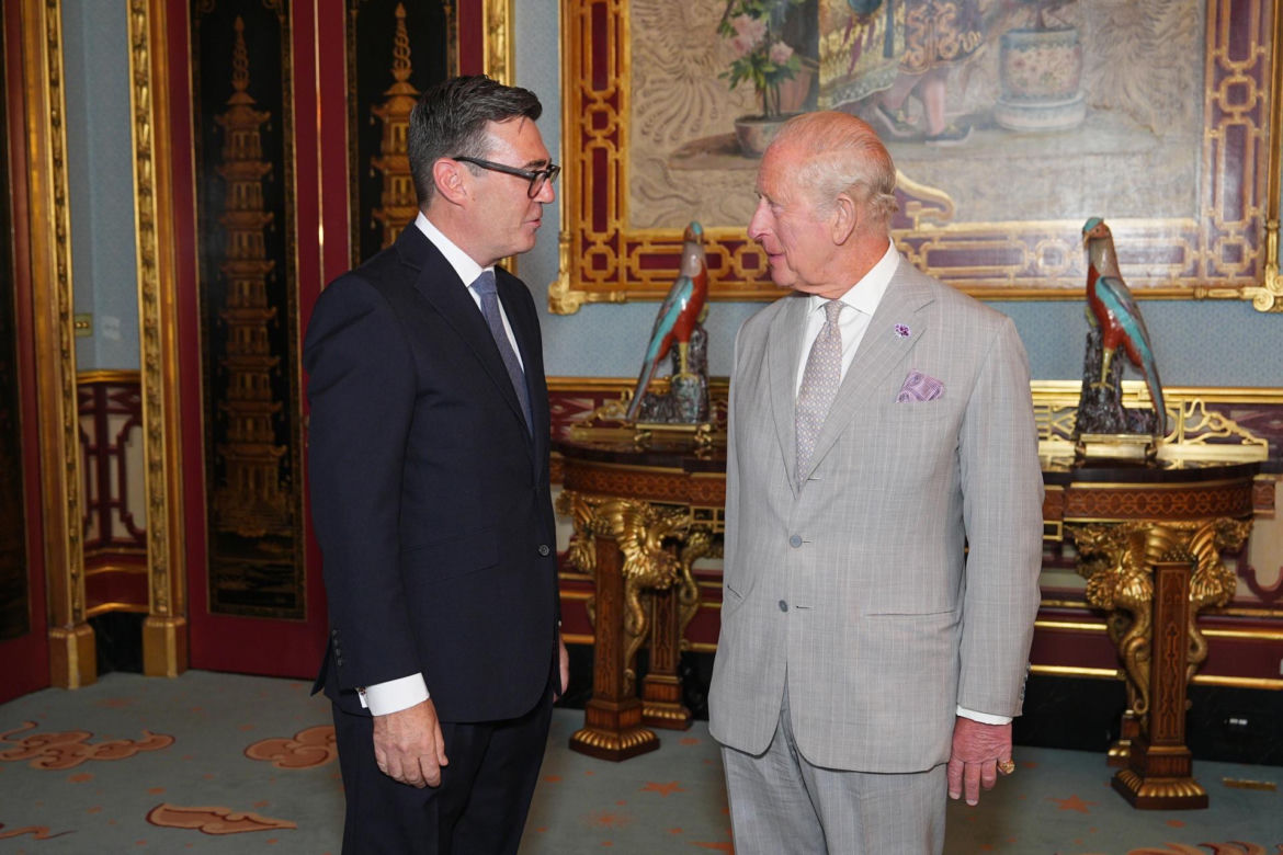 Andy Burnham został w poniedziałek 59. premierem Wielkiej Brytanii - potwierdził Pałac Buckingham
