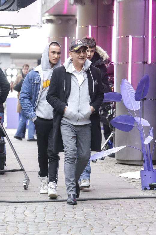 Syn Roberta Gonery idzie w ślady ojca. 21-letni Teodor gra w popularnym serialu