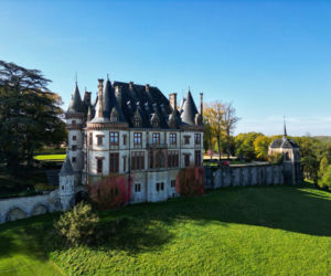 Co naprawdę dzieje się w zamku Zdrajców? Mamy zdjęcia zza kulis hitu TVN!