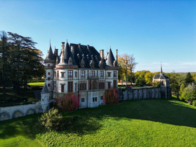 Co naprawdę dzieje się w zamku Zdrajców? Mamy zdjęcia zza kulis hitu TVN!