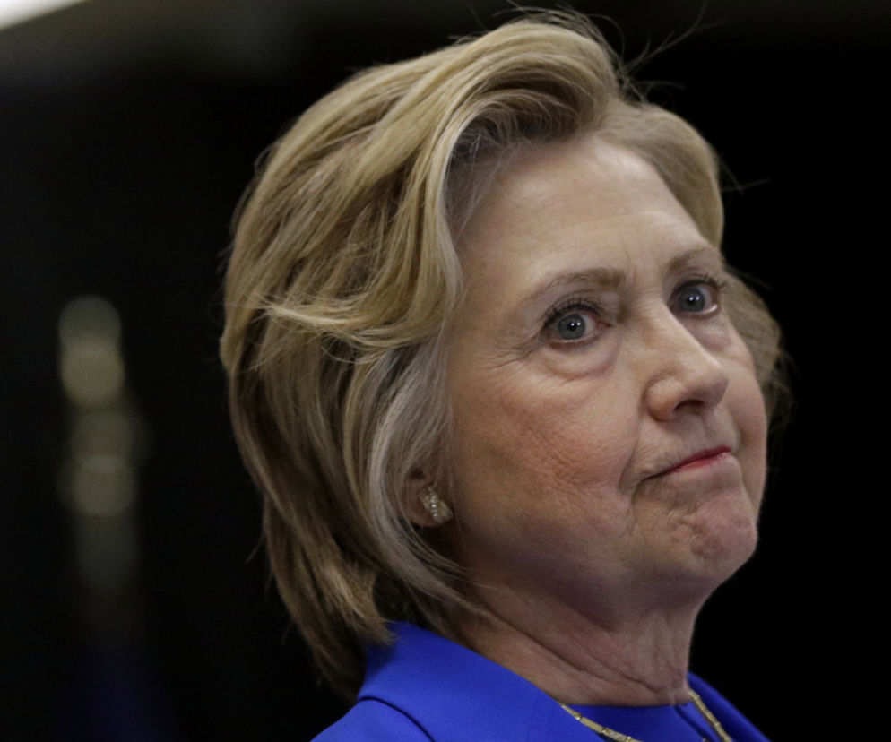 To przez żonę Clinton miał romans