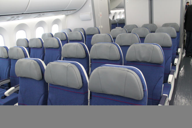 Polski DREAMLINER - WNĘTRZE. ZOBACZ wnętrze Boeinga 787 LOT-u