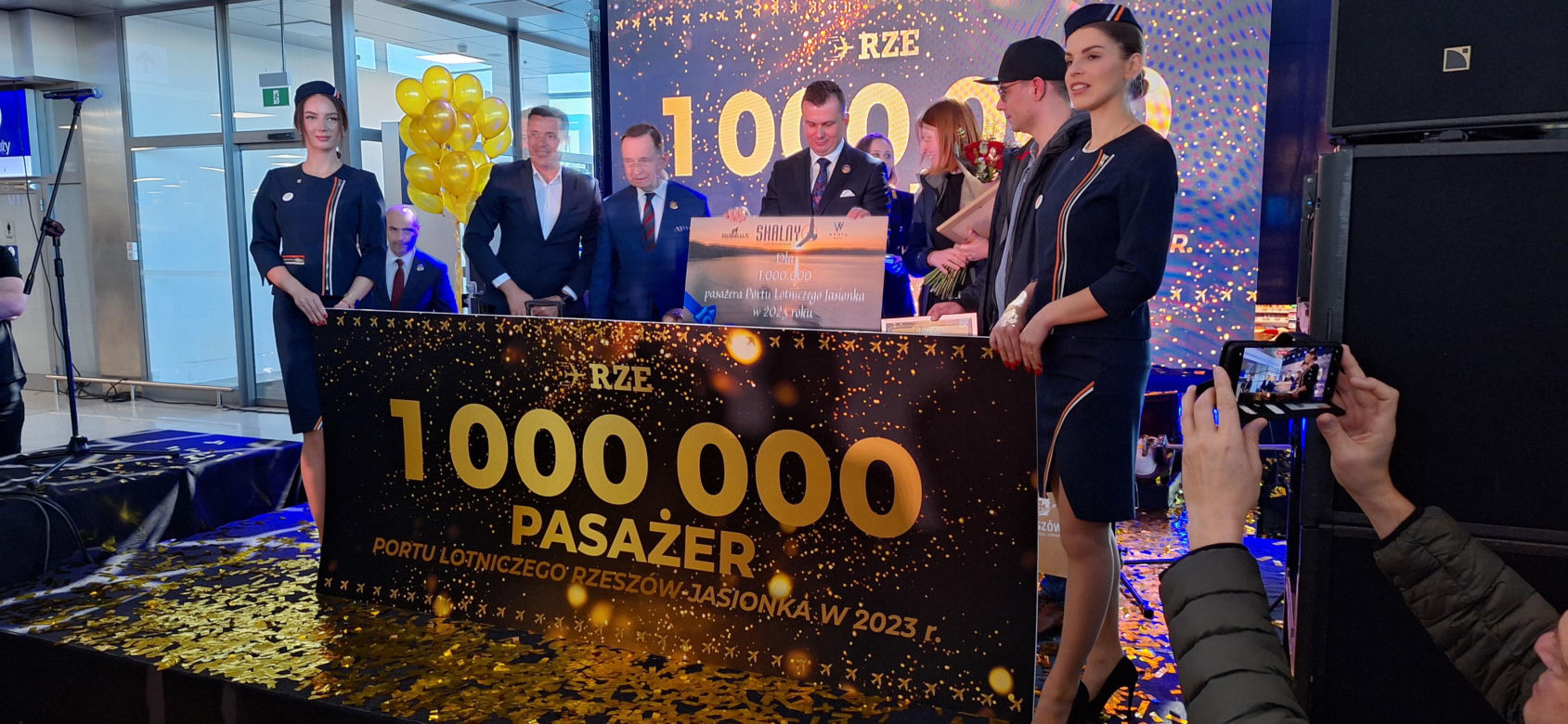 Milionowy pasażer na podrzeszowskiej Jasionce