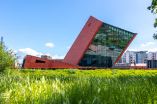Pokochał je Daniel Libeskind -  80 procent muzeum pod ziemią i wieża pochylona o 56 stopni, Takie rzeczy tylko w Gdańsku