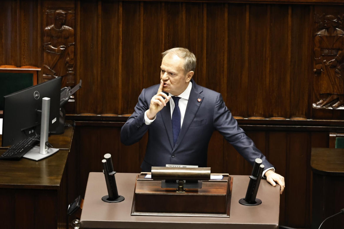 PILNE! Tusk ujawnia: dwóch Ukraińców współpracujących z Rosją stało za dywersją na kolei. „Celem była katastrofa”