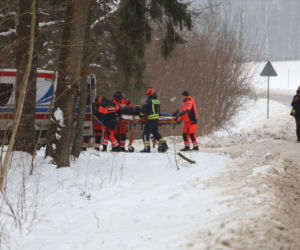 Poważny wypadek na Warmii i Mazurach. Lód paraliżuje region