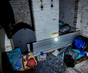 Streetworking przy -18 stopni Celsjusza. Artur i Dorota z organizacji Serca Torunia nie zamierzają się poddać