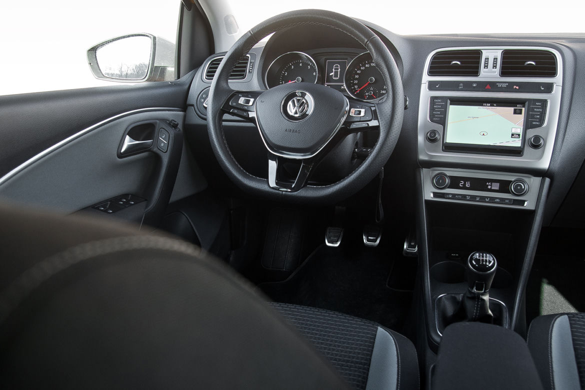Volkswagen Cross Polo lifting 2014