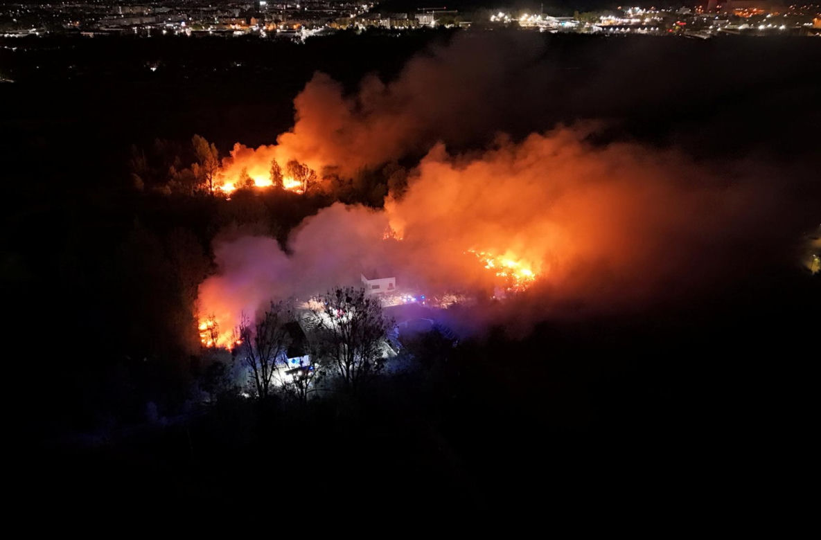 Pożar dzikiego wysypiska na Targówku
