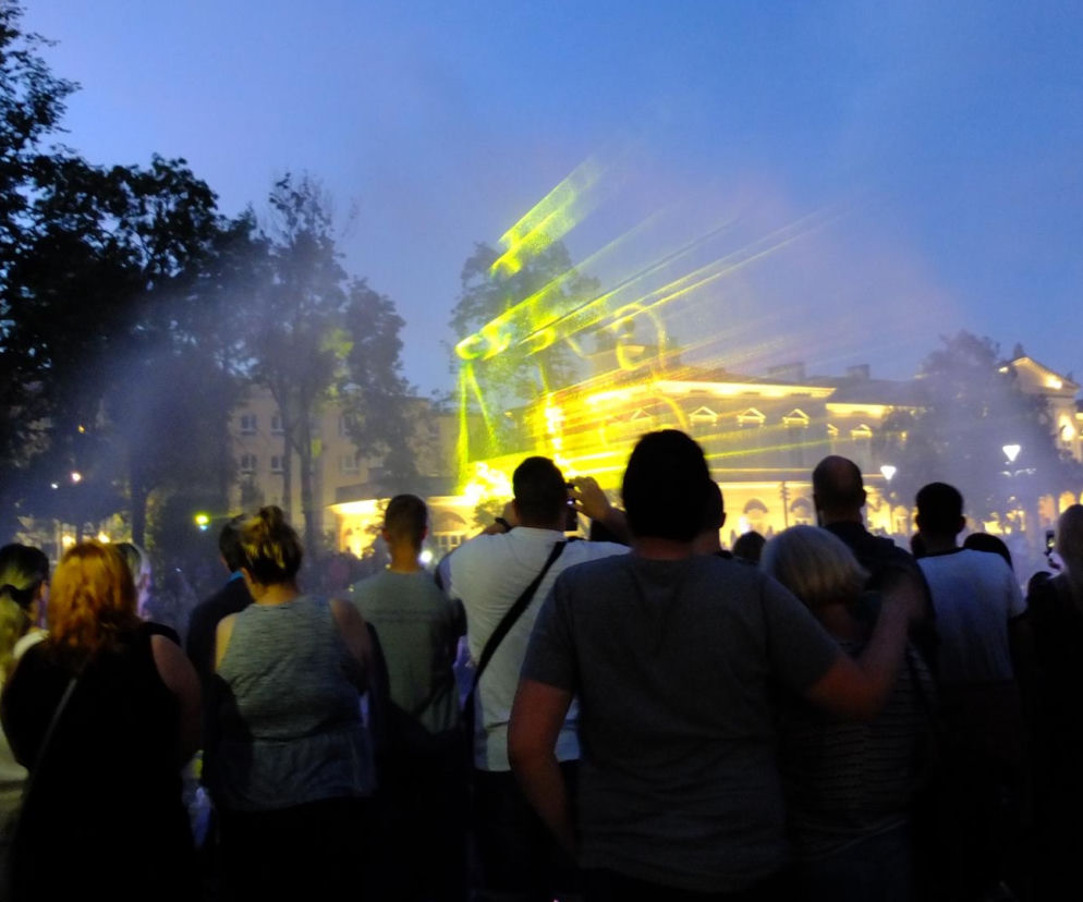 Czarcia Łapa w fontannie. W Lublinie mają nowy pokaz na Placu Litewskim [ZDJĘCIA]