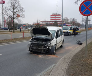 Wypadek na al. Jana Pawła II w Białymstoku. Kierujący zasłabł w samochodzie [ZDJĘCIA]