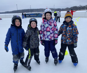 Lodowisko w Centrum Rekreacyjno-Sportowym Ukiel