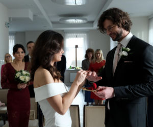 M jak miłość odc. 1924. Aneta (Ilona Janyst), Kasia (Paulina Lasota), Mariusz (Mateusz Mosiewicz)