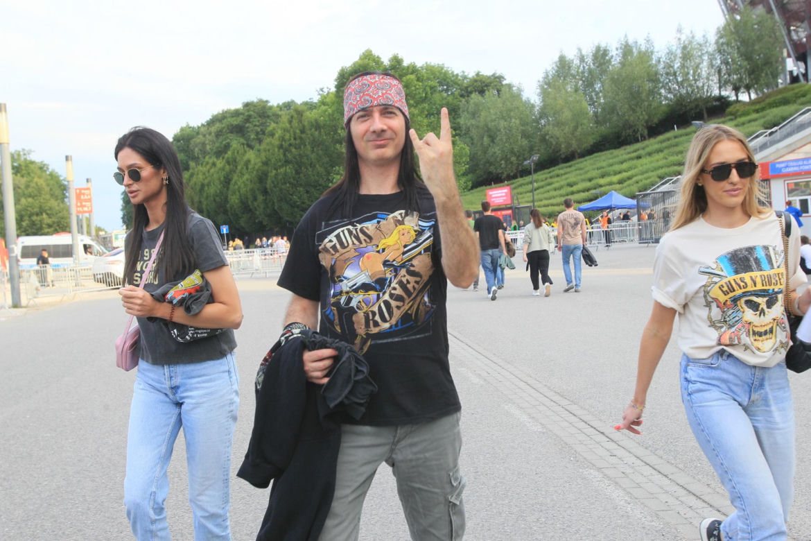 GUNS N' ROSES