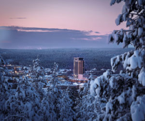 Szkło – bohater tła