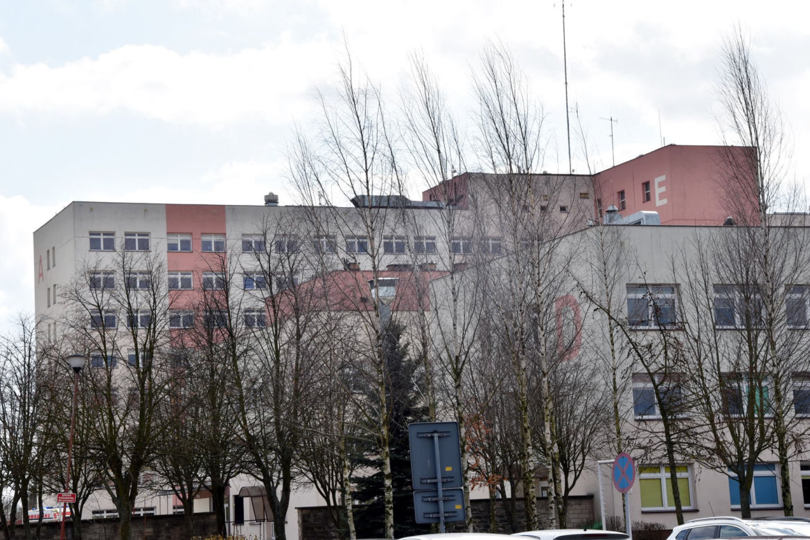 Protest przed szpitalem w Łomzy - NIE dla szpitala zakaźnego